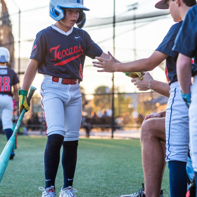 011_11UTexansBlueBaseballGm2_110225_JC