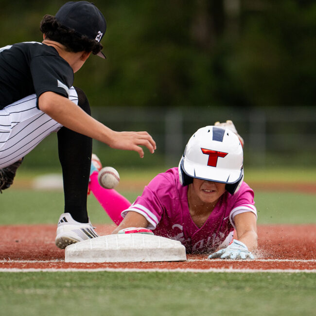 64-13UTexansBaseballGm1_102525_CMS
